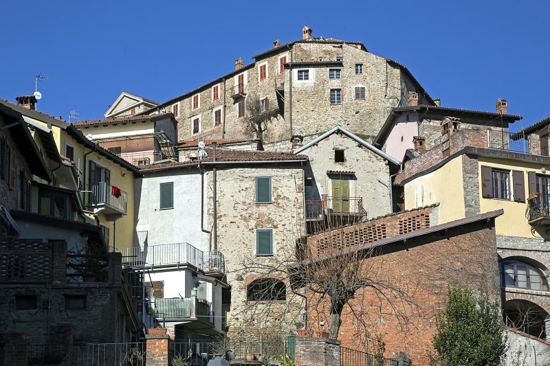 1. Cremolino AL borgo e castello Morelli MesturiniFMP