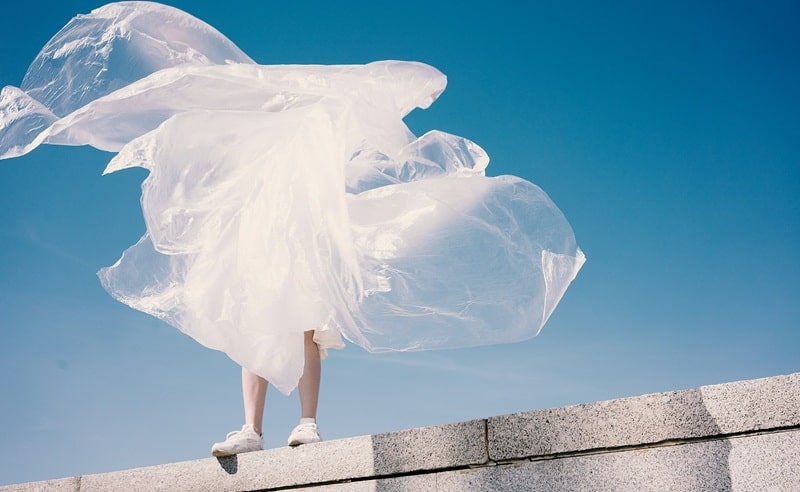 Fast fashion vs green fashion: tra buone intenzioni e armadi pieni, chi vince davvero?