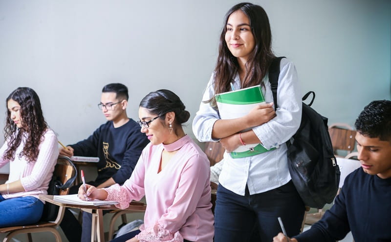 Specializzarsi per competere: in Liguria contributi fino a 6.000 euro per i giovani laureati 