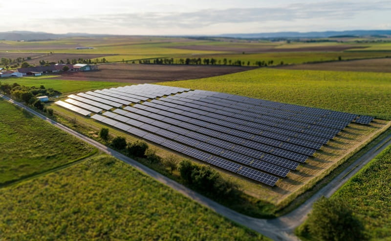 Energia rinnovabile e patrimonio pubblico: 6  bandi per valorizzare terreni statali