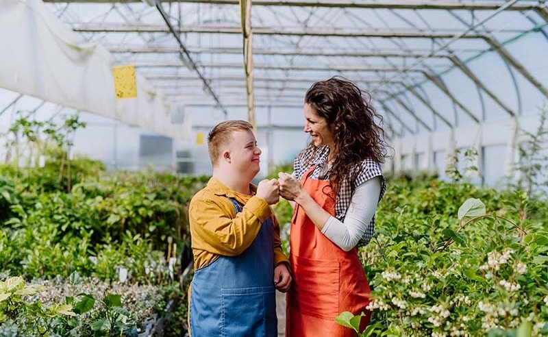 “Il futuro a portata di mano”: il bando di BPER Banca per progetti dedicati a bambini e giovani 