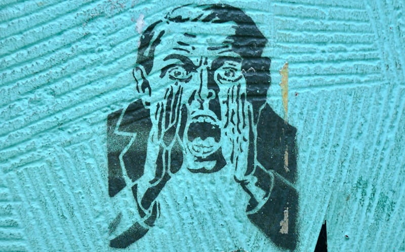 Vivere in emergenza. È ora di reclamare il futuro