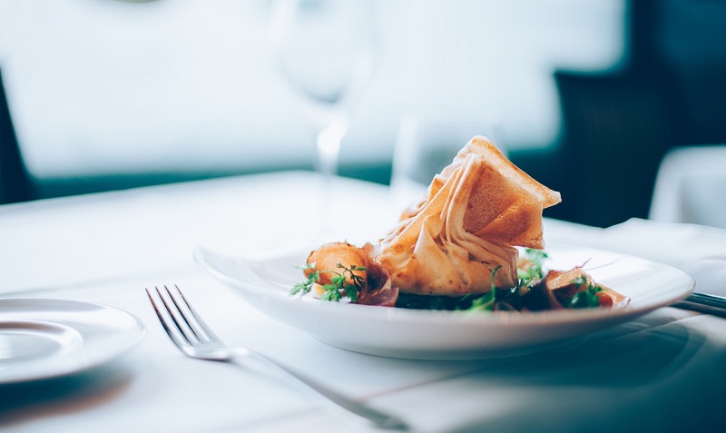 the fork cena sospesa